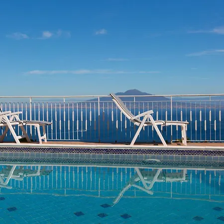 Donna Giovanna - Pool & Sea View Вілла *