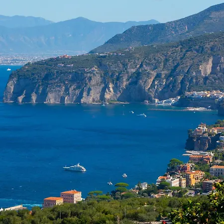 Villa Donna Giovanna - Pool & Sea View Sorrento