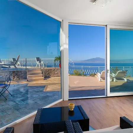 Donna Giovanna - Pool & Sea View Villa *